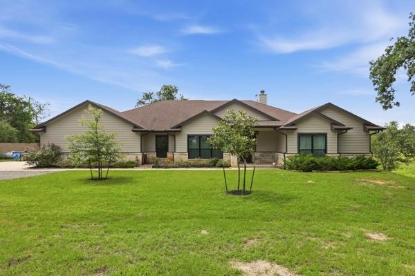 3104 Stonewood Dr, Franklin, TX 77856