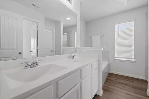 Entry Way - 961 Harper Ln, Bryan, TX 77803 photo 5 of 10