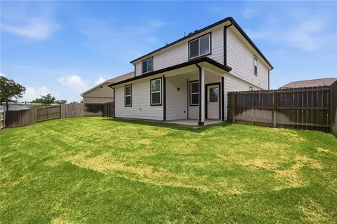 Exterior - 961 Harper Ln, Bryan, TX 77803 photo 2 of 3