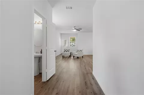 Entry Way - 961 Harper Ln, Bryan, TX 77803 photo 4 of 10