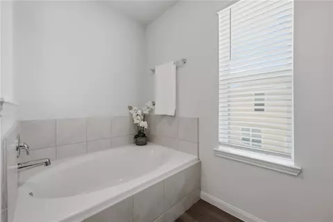 Bath - 961 Harper Ln, Bryan, TX 77803 photo 2 of 2