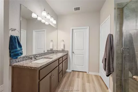 Bath - 2042 Rock Ridge Ave, Bryan, TX 77807 photo 1 of 4
