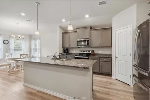 Kitchen - 2042 Rock Ridge Ave, Bryan, TX 77807 photo 3 of 3
