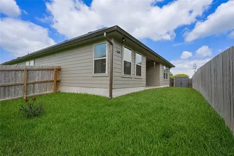 Exterior - 2042 Rock Ridge Ave, Bryan, TX 77807 photo 4 of 4