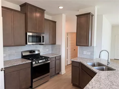 109 Womble Loop, Caldwell, TX 77836 photo 5