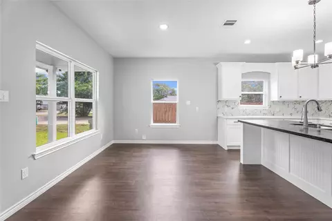 1913 Marshall Ave, Bryan, TX 77803 photo 12