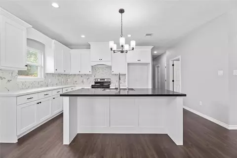 1913 Marshall Ave, Bryan, TX 77803 photo 16