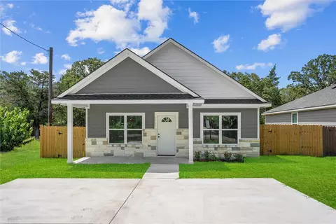 1913 Marshall Ave, Bryan, TX 77803 photo 2