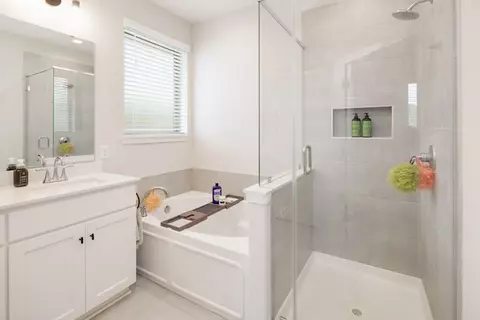 Bath - 2854 Messenger Way, Bryan, TX 77803 photo 1 of 3