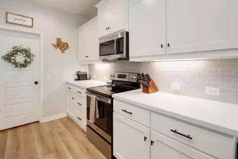 Kitchen - 2854 Messenger Way, Bryan, TX 77803 photo 3 of 4