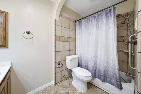 2100 Windsor Drive 13, Bryan, TX 77802 photo 16