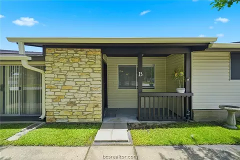 2100 Windsor Drive 13, Bryan, TX 77802 photo 1