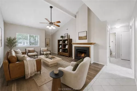 2100 Windsor Drive 13, Bryan, TX 77802 photo 2