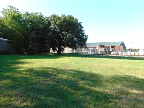 402 Ash St, Bryan, TX 77803 photo 5