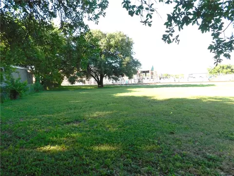 402 Ash St, Bryan, TX 77803 photo 9