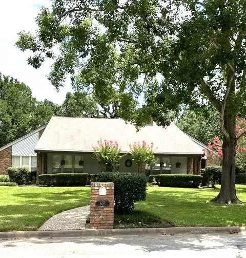 805 Copperas Dr, Caldwell, TX 77836