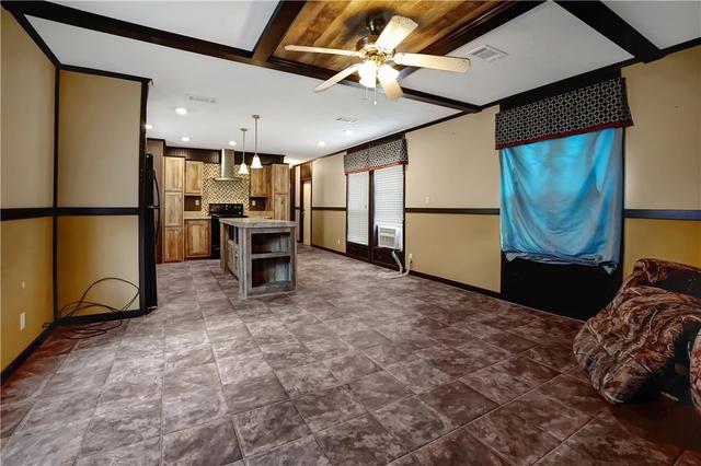 1045 Lakeview Dr, Somerville, TX 77879