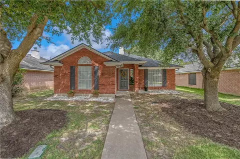 805 Azalea Ct, College Station, TX 77840