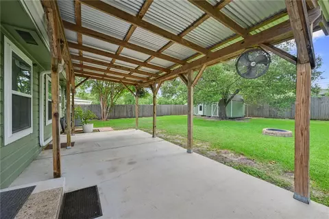 Exterior - 901 E North Ave, Bryan, TX 77802 photo 4 of 6