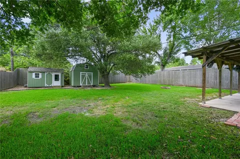 Exterior - 901 E North Ave, Bryan, TX 77802 photo 5 of 6
