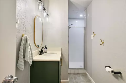 Bath - 901 E North Ave, Bryan, TX 77802 photo 5 of 5