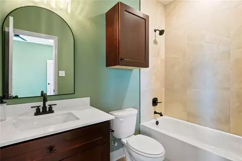 Bath - 100 33rd W, Bryan, TX 77803 photo 2 of 2