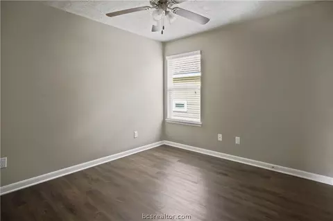 Bedroom - 2000 Shimla Dr, Bryan, TX 77807 photo 1 of 2