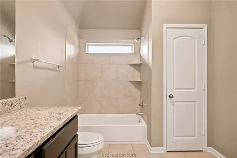 Bath - 2000 Shimla Dr, Bryan, TX 77807 photo 1 of 2