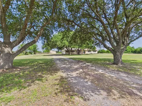 17045 Fm 1372 Rd, North Zulch, TX 77872