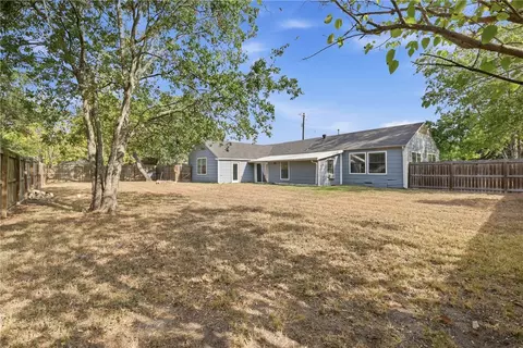 Exterior - 1401 E 29th St, Bryan, TX 77802 photo 1 of 2