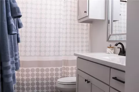Bath - 1114 1116 East 25th St, Bryan, TX 77803 photo 1 of 6