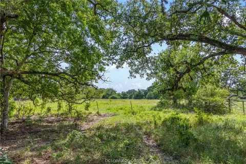 11504 N Dowling Rd, College Station, TX 77845