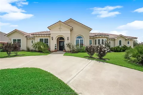 230 Lawrence Marshall Dr, Hempstead, TX 77445