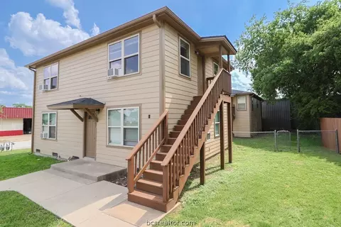 605-607 E Pease St, Bryan, TX 77803 photo 2