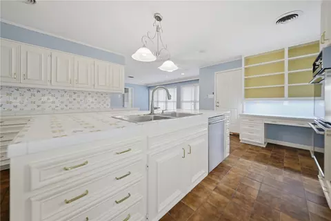 Kitchen - 308 Brookside Dr E, Bryan, TX 77801 photo 5 of 5
