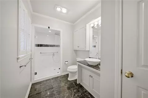 Bath - 308 Brookside Dr E, Bryan, TX 77801 photo 2 of 4