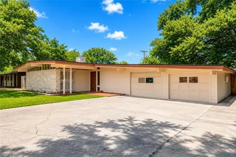 409 Timber St, College Station, TX 77840