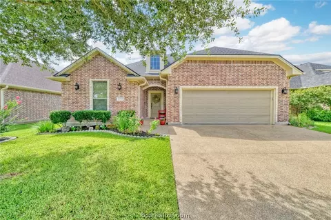 2216 Ironwood Dr, College Station, TX 77845