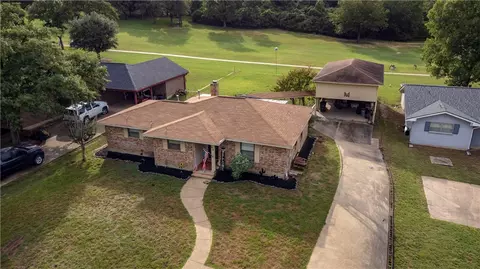 89 Fairway Dr, Hilltop Lakes, TX 77871
