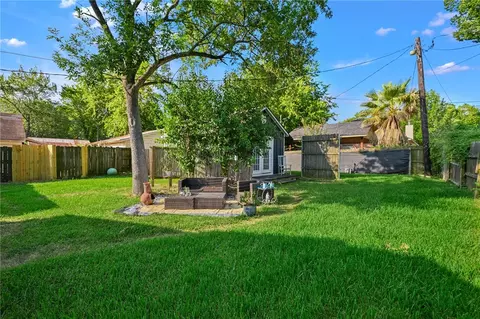 1207 E 26th St, Bryan, TX 77803 photo 13