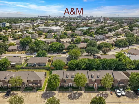 114 Forest Dr, College Station, TX 77840