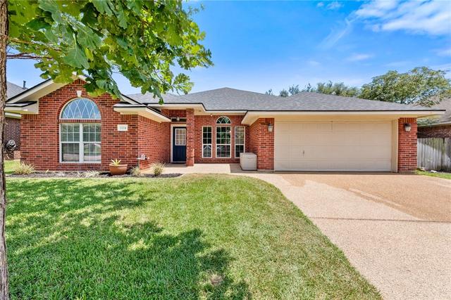 1204 Harrisonburg Ln, College Station, TX 77845