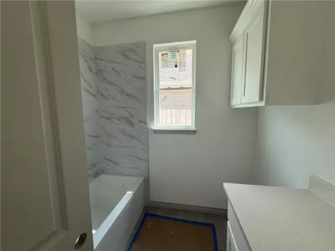 Bath - 1908 Polmont Dr, Bryan, TX 77807 photo 1 of 3