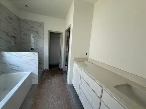 Bath - 1908 Polmont Dr, Bryan, TX 77807 photo 2 of 3
