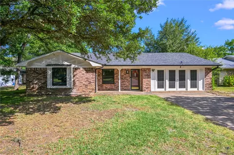 1300 Hawk Tree Dr, College Station, TX 77845