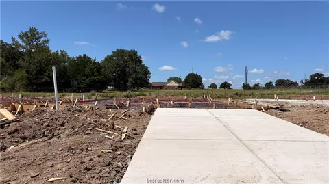 10616 Knox Landing Dr, College Station, TX 77845