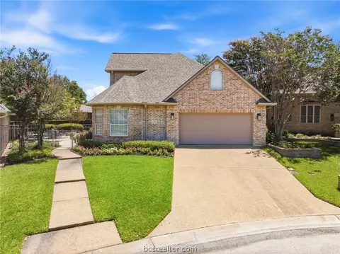 907 Grand Oaks Cir, College Station, TX 77840