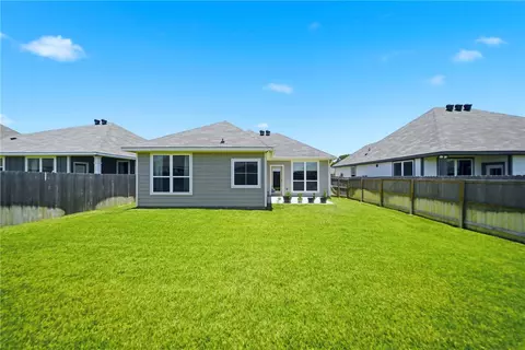 Exterior - 1925 Chief St, Bryan, TX 77807 photo 5 of 6