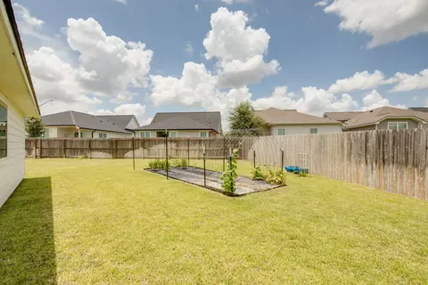 Exterior - 3105 Tarleton Ct, Bryan, TX 77808 photo 10 of 11
