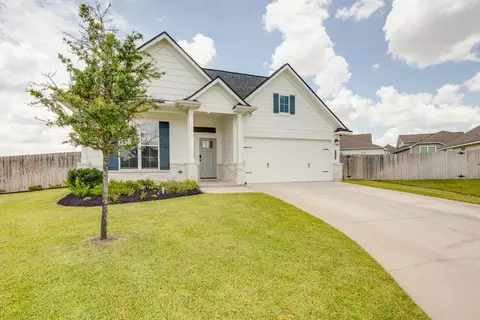Exterior - 3105 Tarleton Ct, Bryan, TX 77808 photo 3 of 11